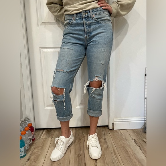 Ripped Boyfriend Jeans - Picture 3 of 9